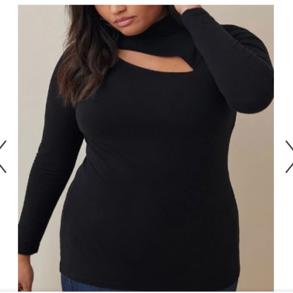 Torrid black long sleeve sexy top with cute cleavage detail